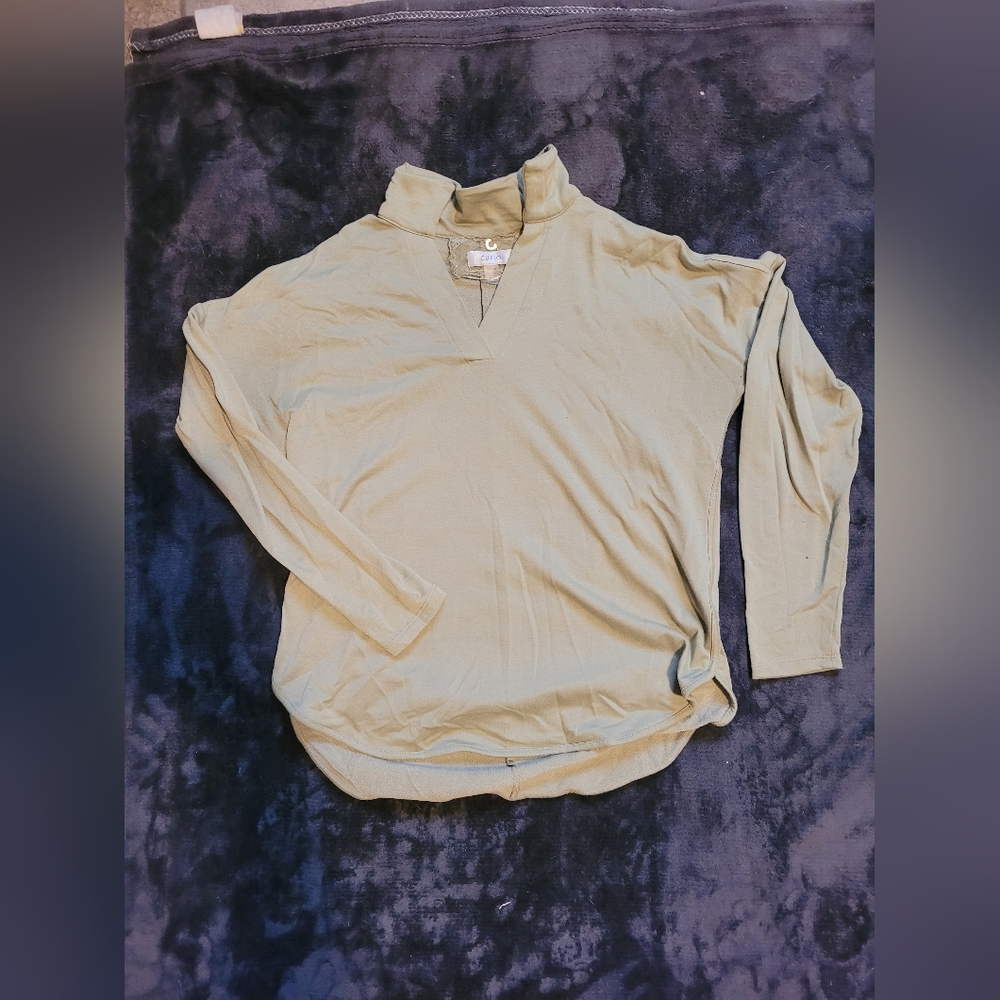 Collared long sleeve